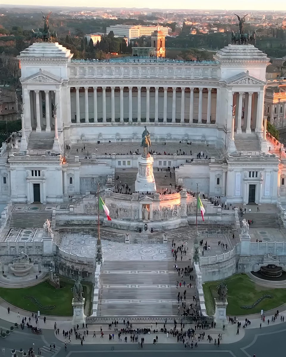 Amazing Eyes tweet media