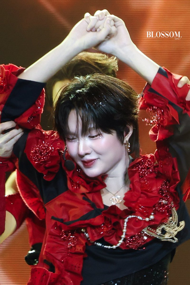 เบบี๋โตมาเป็นมาดามบิบี๋กุหลาบแดง 36 ดอก