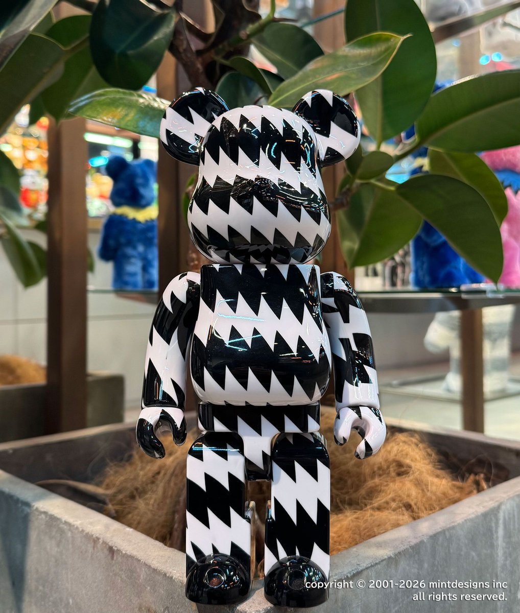 MEDICOM_TOY's tweet photo. 【Today's MEDICOM TOY TOKYO】
MEDICOM TOY TOKYOではhttps://t.co/vbSvfZ5fT9で、「BE@RBRICK mintdesigns 400%」を出品中。その他人気商品も多数出品中!下記リンクよりご購入できます→https://t.co/QGgDsq062d
#medicomtoy #メディコムトイ #bearbrick ##ベアブリック #mintdesigns https://t.co/a6fv1geSKY