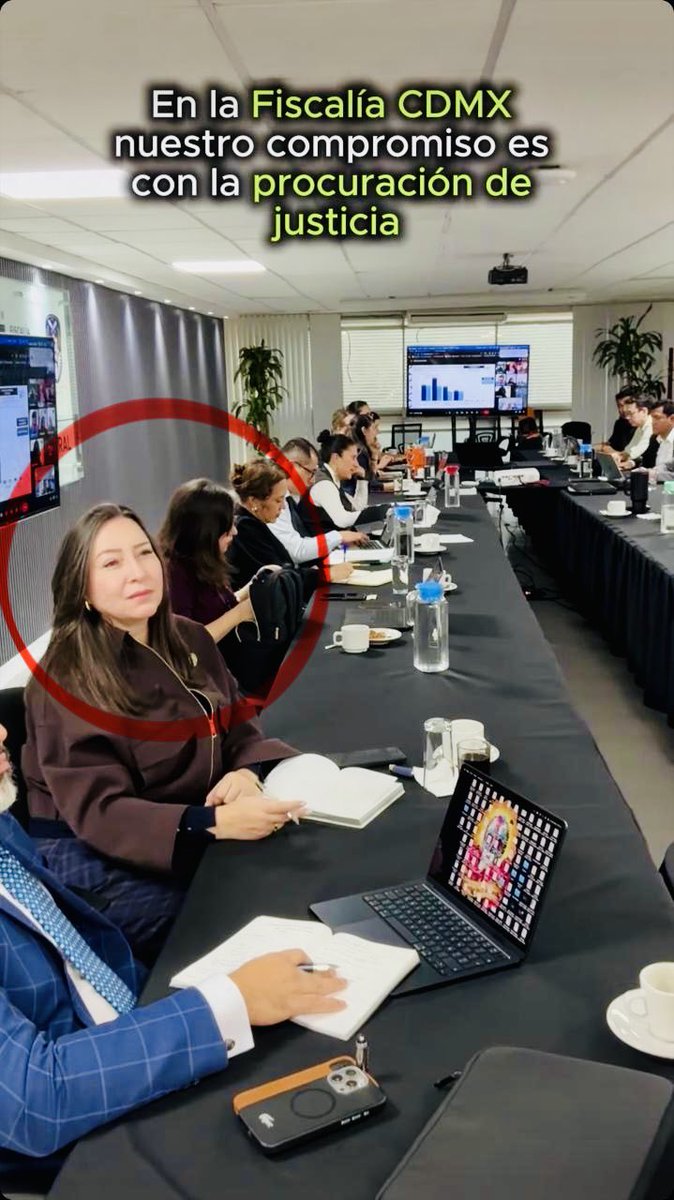 RENUNCIAN 2 FISCALES de <a href="/FiscaliaCDMX/">Fiscalía CDMX</a>
Los titulares de las fiscalías de:
-Trata de Personas
-Adolescentes en Conflictos con la Ley
…presentaron su renuncia.
Se quejan de maltrato, abuso, y violencia laboral de la Coordinadora de Delitos de Género, Gema  Chávez.