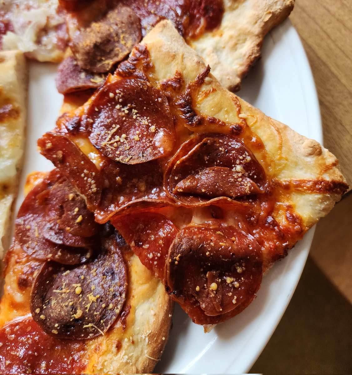 verschissen's tweet photo. Made this today and I'm obsessed. The key is baking off the pepperoni first until it's nice and crispy https://t.co/zgZ5LZCKet