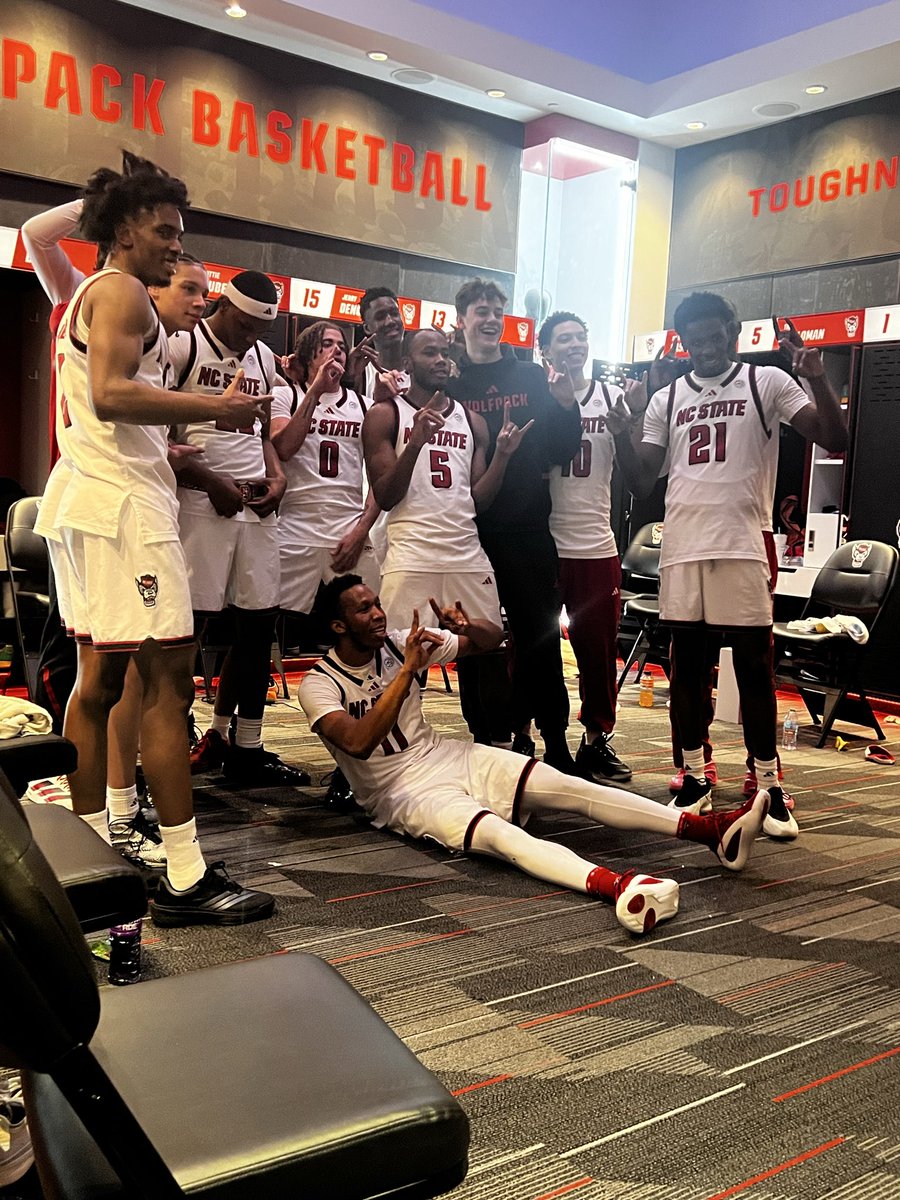 Andrew__Slater's tweet image. 🐺🐺🐺