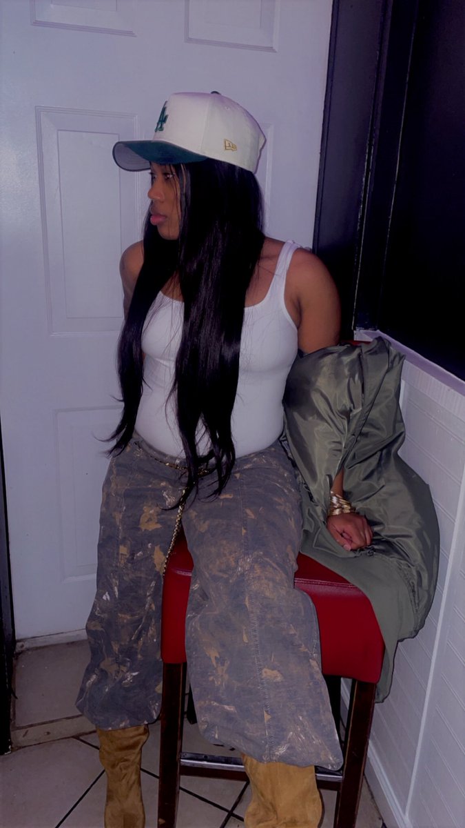 Audri231's tweet photo. Fine shit 💋 https://t.co/TQdgbMTX8r
