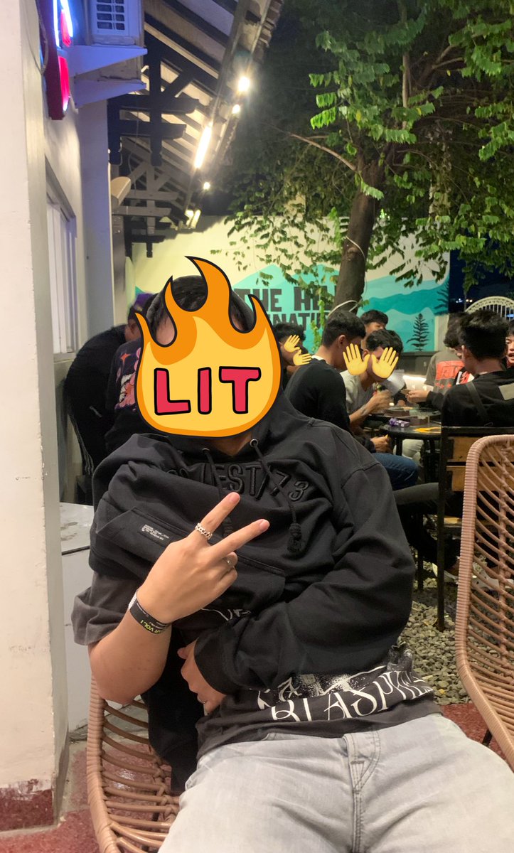 ssatriaa___'s tweet photo. no face 😭
#Makassar https://t.co/JNsNAU5cP0