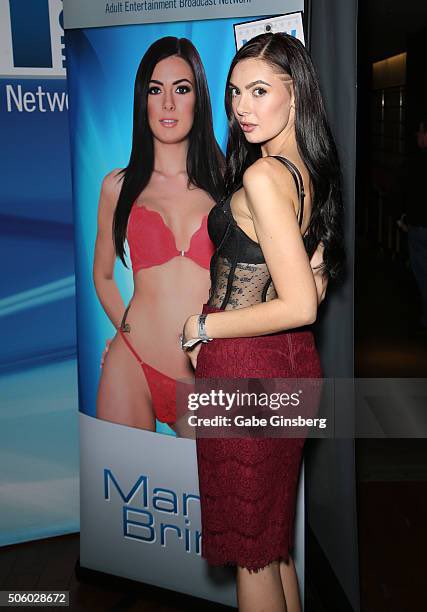 Marley Brinx tweet media