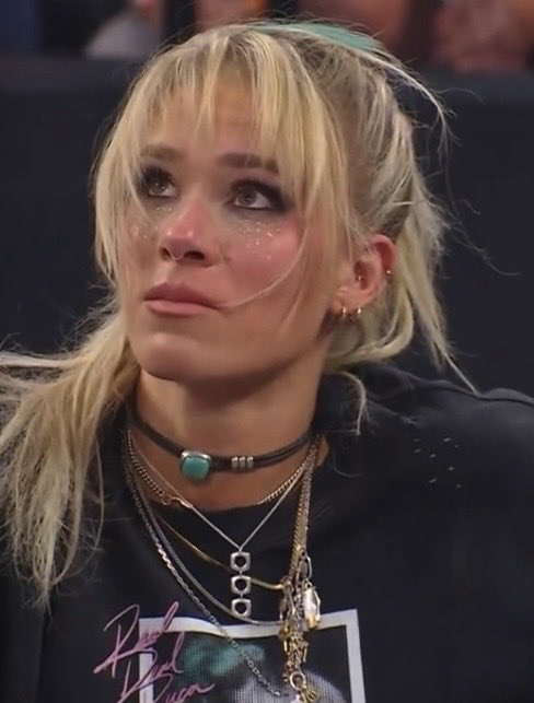 I AM INVESTED ALL OVER AGAIN

#wwenxt