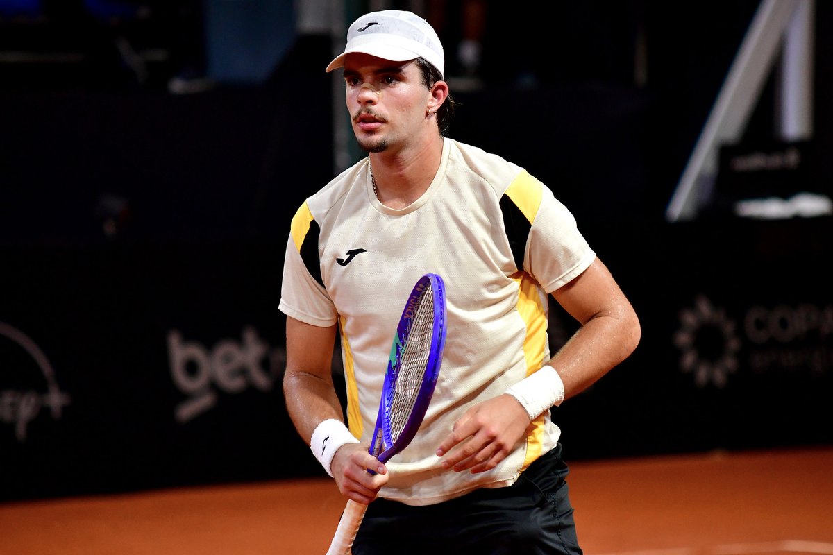 josemorgado's tweet photo. Faria had some great words about the Golden Swing.

"I hope this part of the season doesn’t change surface. It would lose its magic. It’s unique. I haven’t played many ATP seasons but I feel a different energy and emotion here. I’m enjoying it a lot — it’s beautiful to play here, especially in Brazil. We speak the same language. Everything feels special. I hope they don’t end this swing or switch it to hard courts just to keep it. South American players deserve their tournaments and should defend them.”