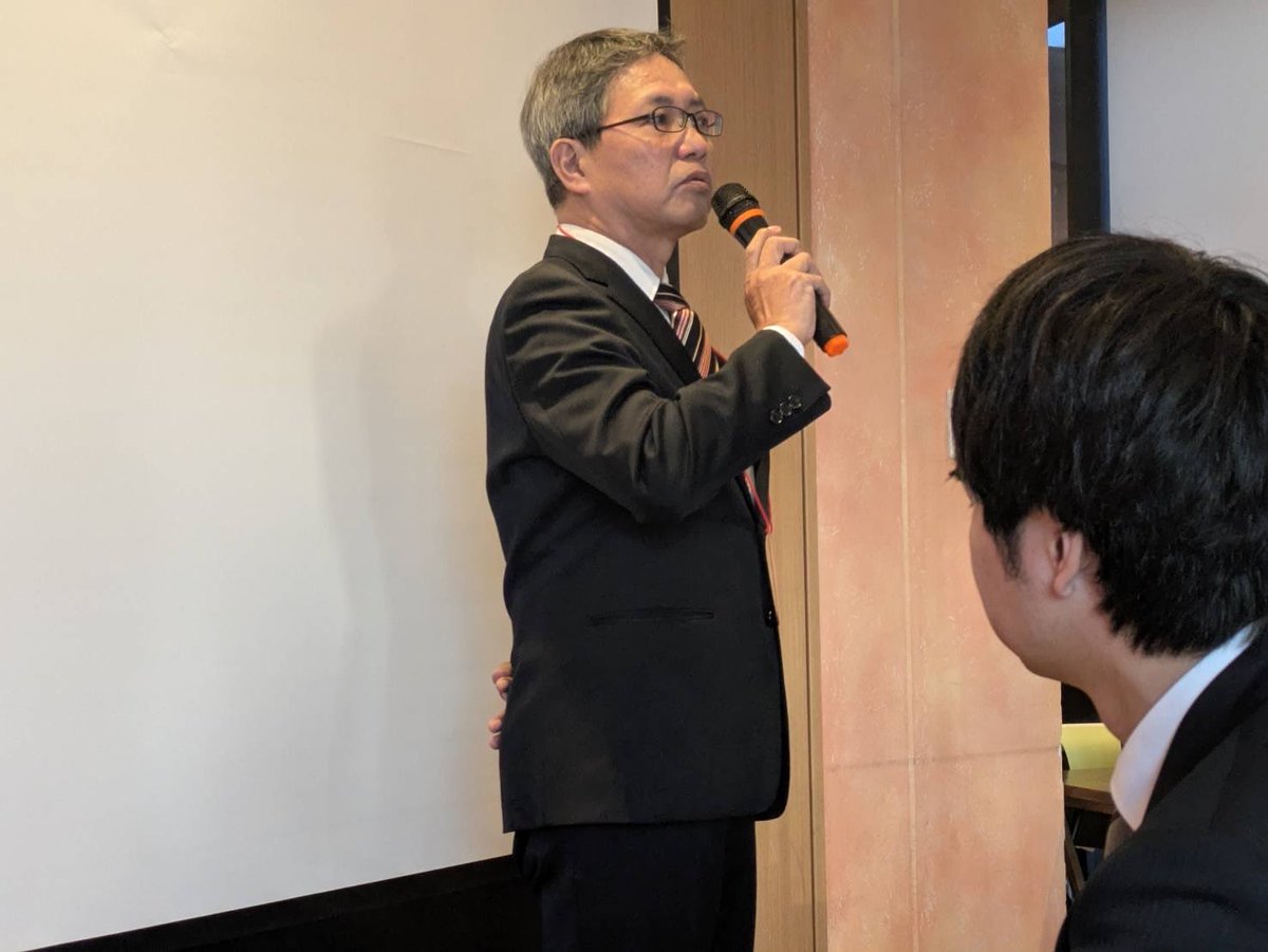takeo8960929's tweet photo. 第13回大阪ほんま本大賞の最終イベントでした
大賞受賞で直木賞作家の今村翔吾先生と2ショット
ありがたやありがたや https://t.co/vGPmiB6L1K