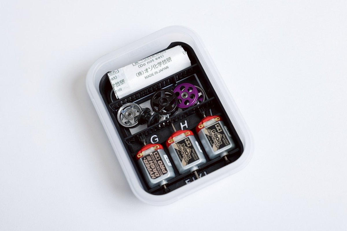 FIXL3249's tweet photo. 【AIR ROCK9】
最近またお買い求め頂くことの多いこちらのモデル。
コンパクトで2段収納になる防湿ケースになります🤩
夏に向けて準備を☂️
厚みの都合で送料が割高となるため、まとめ買いがおすすめです💫
#FIXL
#AIRROCK https://t.co/QAiLWEkALz