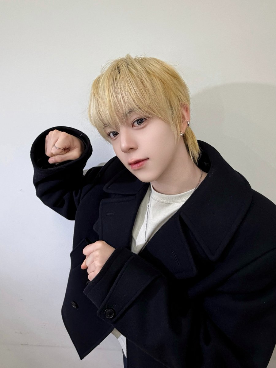 AHOF_official's tweet image. 포하에게 다그닥..🐎

#AHOF #아홉