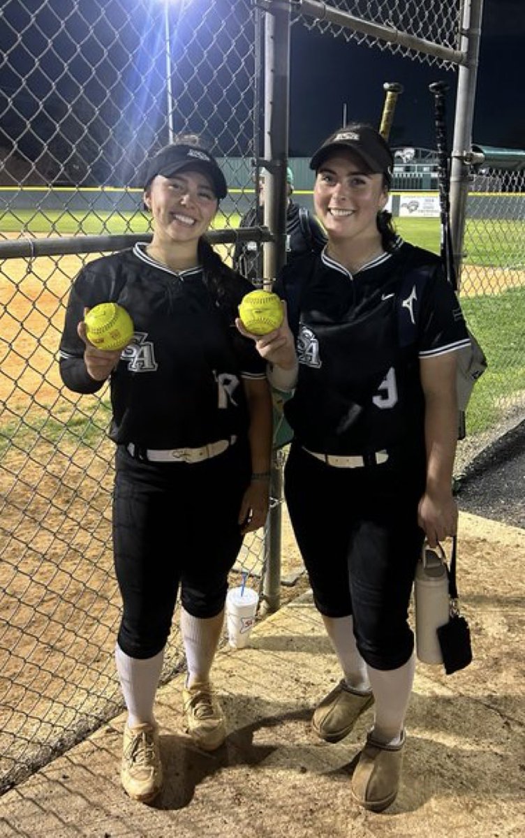 Lutheran South Academy Softball tweet media