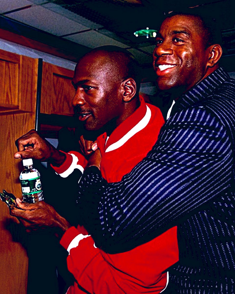 SM42INC's tweet image. Happy Birthday 🎂 Mr.Jordan #theGOAT
Thank you for being a distant #MajorMentor of myself &amp;amp; I’m many others aswell!
Also a big #Congrats re your #teams #Historical win @ the @Daytona500 and your accomplishments regarding education,community &amp;amp; family away from the court 💯