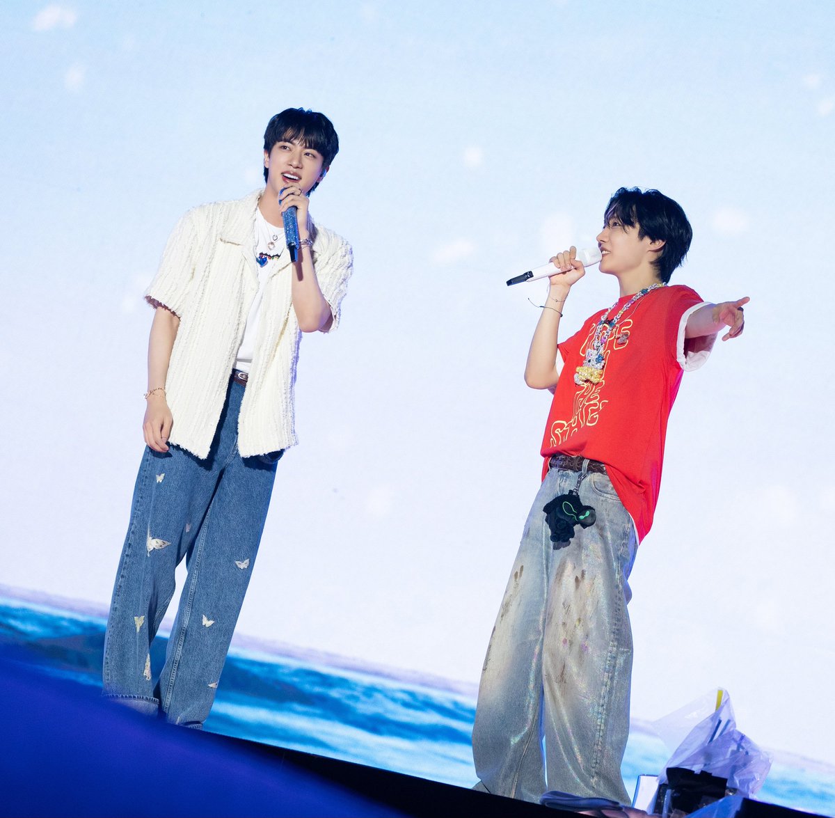 🐿호비날🦊석진시🩵🩷💛
#방탄소년단진 #JIN #진 <a href="/BTS_twt/">방탄소년단</a>