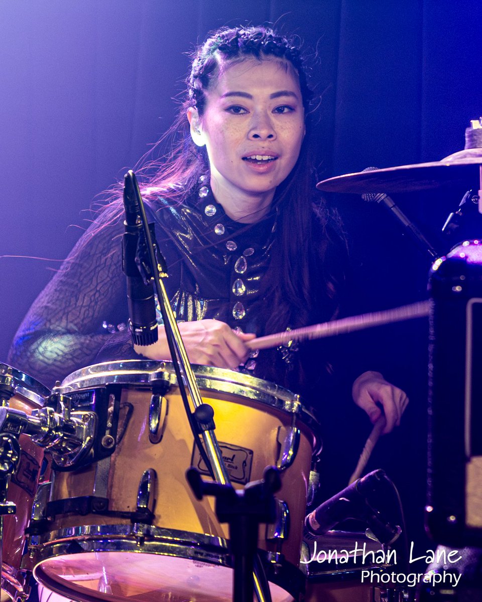 JonLanePhoto's tweet photo. Ayae is the perfect drummer for Risky Melody. Solid rock drumming. She's an energetic drummer with a heart of gold. See Ayae and Risky Melody live at the Voice Factory, Shimokitazawa, Tokyo.
Exciting live show info at https://t.co/e3kaeMD26k
@_Risky_Melody_ https://t.co/0DWNaxHbaT