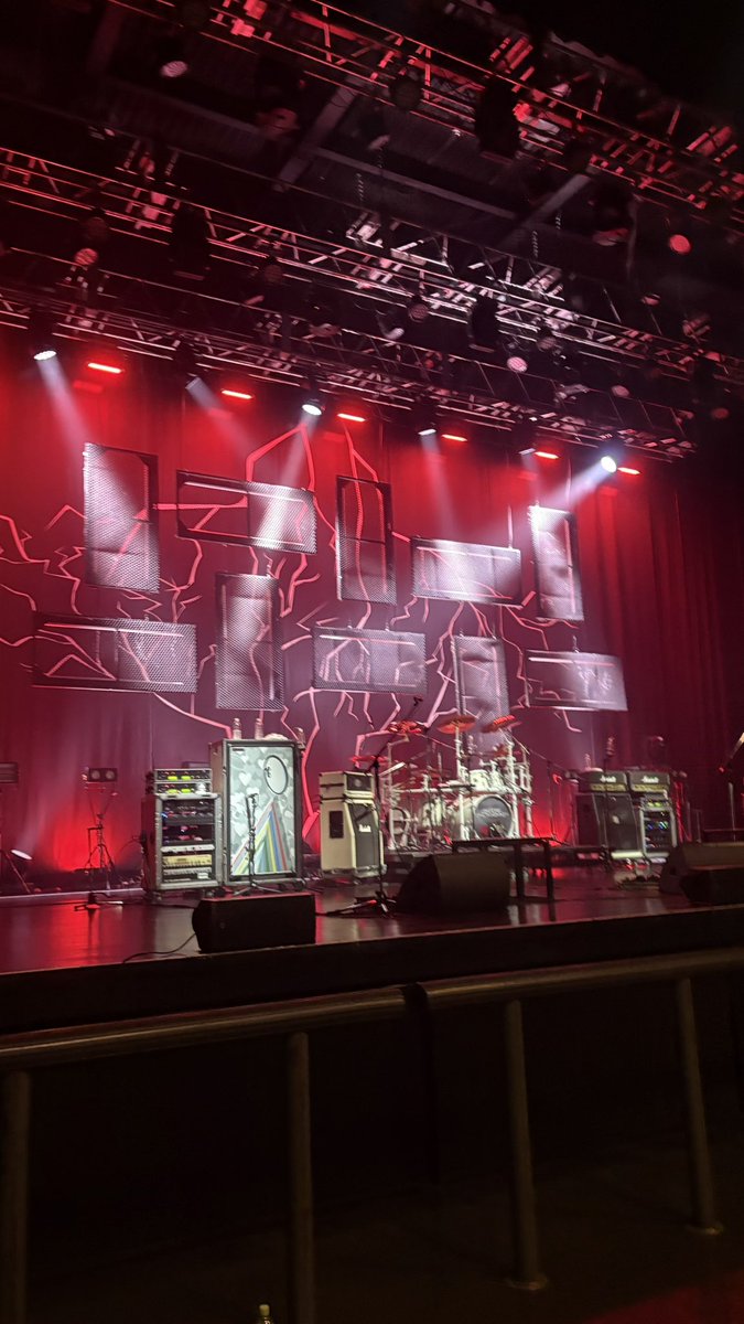 __21mb's tweet photo. 2026初ライブはオーラルENTHでした㊗️
セトリが懐かしすぎて2年前に戻った気がしてたのしかった🥹❤️ https://t.co/Ge7aOSPyq3
