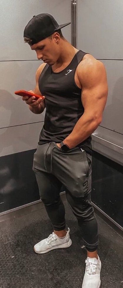 “ICE agents ate lunch at a Mexican restaurant—then went back and detained staff who had served them”