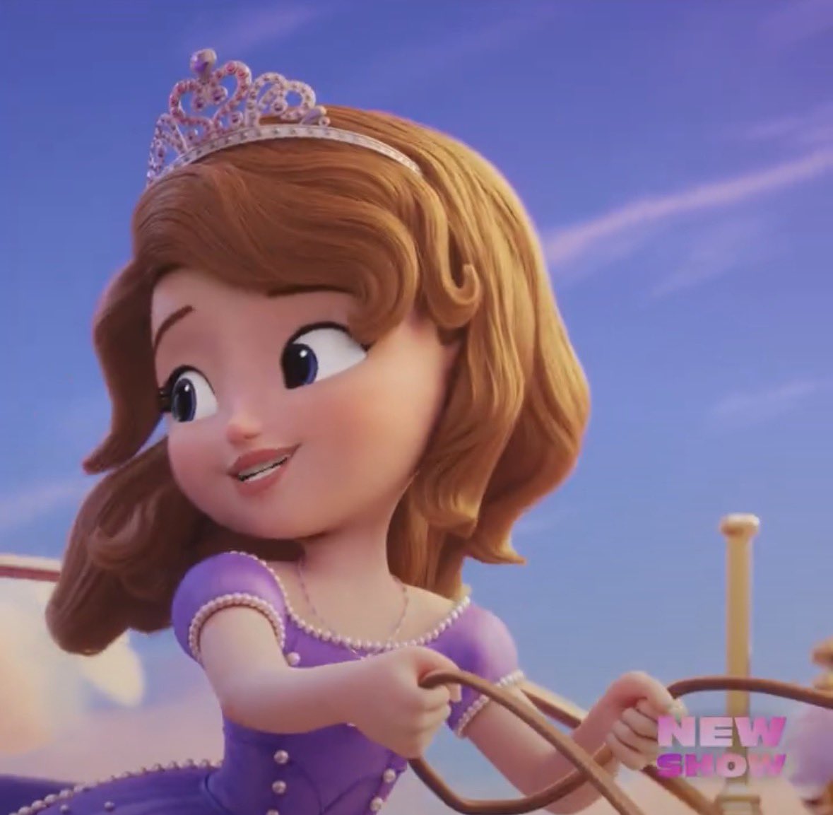 younhalion's tweet image. 레이디버그도 그렇고 소피아도 그렇고 다들 나한테 왜그러는걸까……..