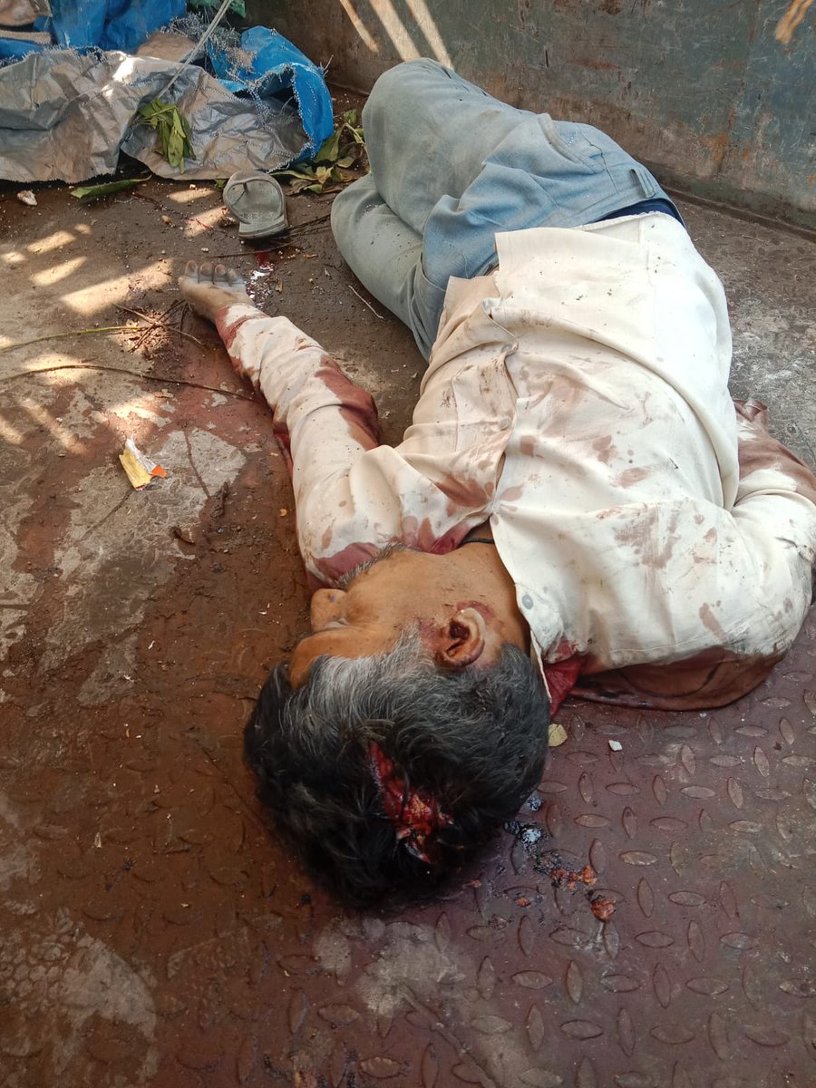 माइंस में हेलमेट नहीं, सेफ्टी बेल्ट नहीं  सिर्फ़ मुनाफ़ा!
आज उसी लालच ने मगन कटारा की जान ले ली!
क्या मज़दूर इंसान नहीं हैं?
#मगन_कटारा_को_न्याय_दो
<a href="/BhajanlalBjp/">Bhajanlal Sharma</a> <a href="/DmDungarpur/">District Collector & Magistrate, Dungarpur</a> 
<a href="/roat_mla/">Rajkumar Roat</a> <a href="/mla__katara/">Anil Katara</a>