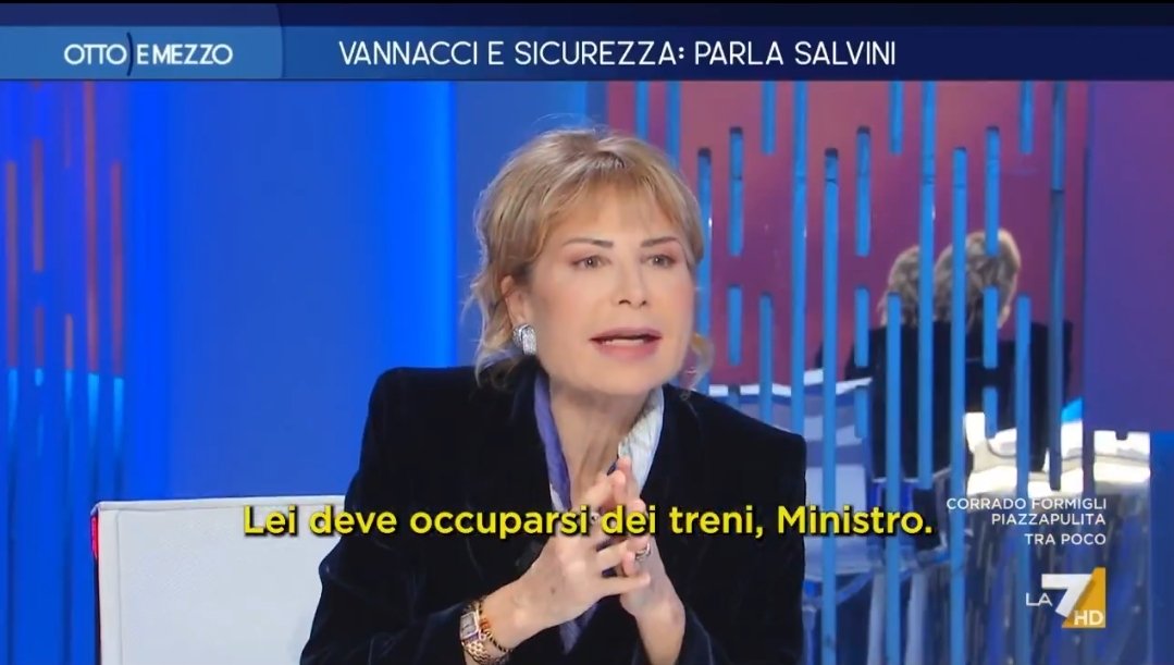 Vorrei capire come siamo finiti in questa linea temporale in cui il ministro dei trasporti si occupa del consumo dei preservativi al Villaggio Olimpico.
