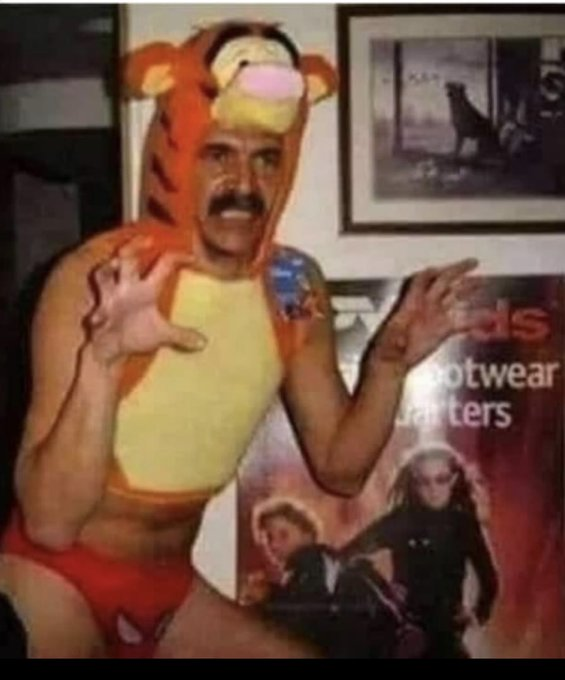 El comandante  <a href="/manuelzr/">Manuel Zelaya R.</a>  comienza a modernizar  <a href="/PartidoLibre/">Partido Libre</a>