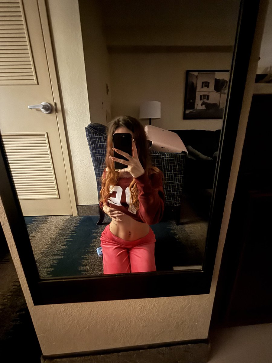callmemommiii's tweet photo. #onlyfans #freelinks #buyingcontent #cashpigs #skinny #milf #spoilme https://t.co/H3dBm8tM6f