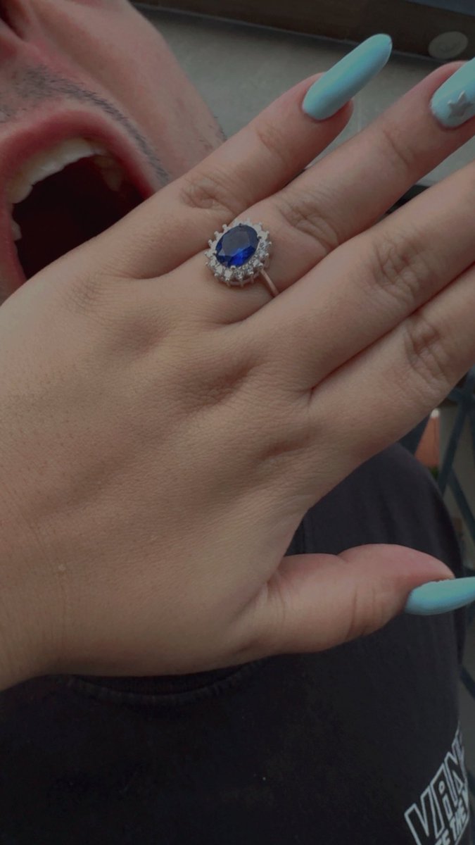 moretequilaa's tweet photo. Y después de 10 años 💍✨ https://t.co/pzyIXRYPgq