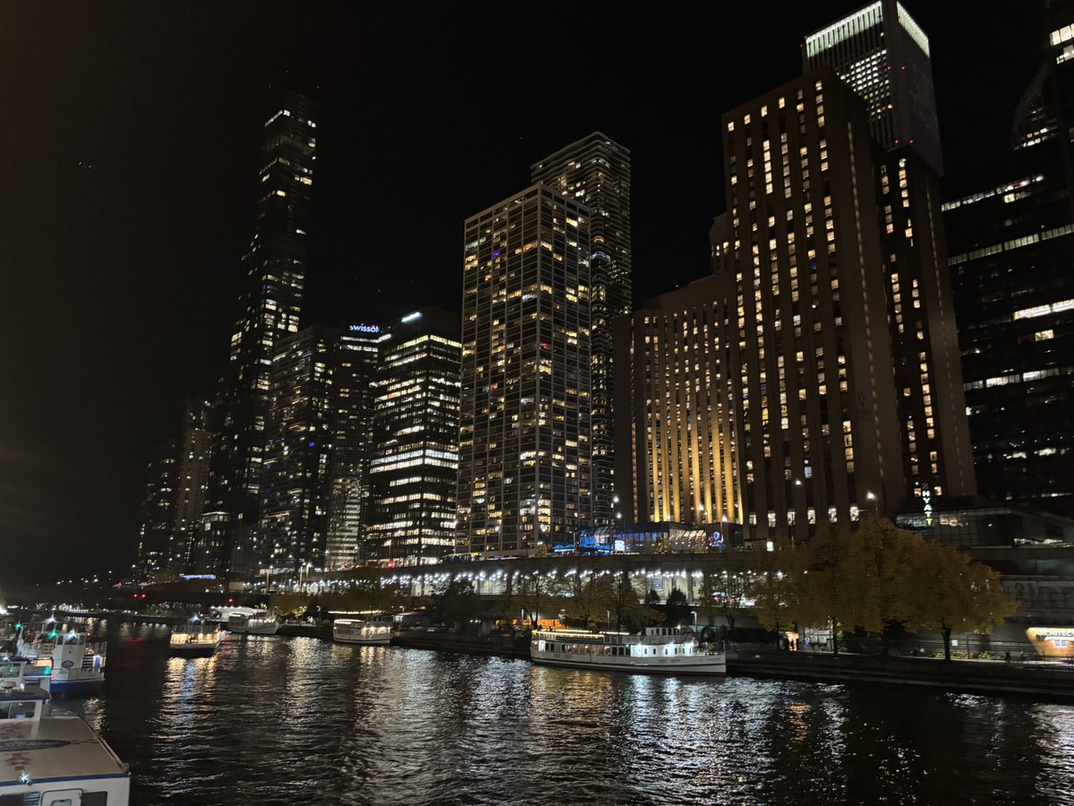 Monk’s Diner tweet media