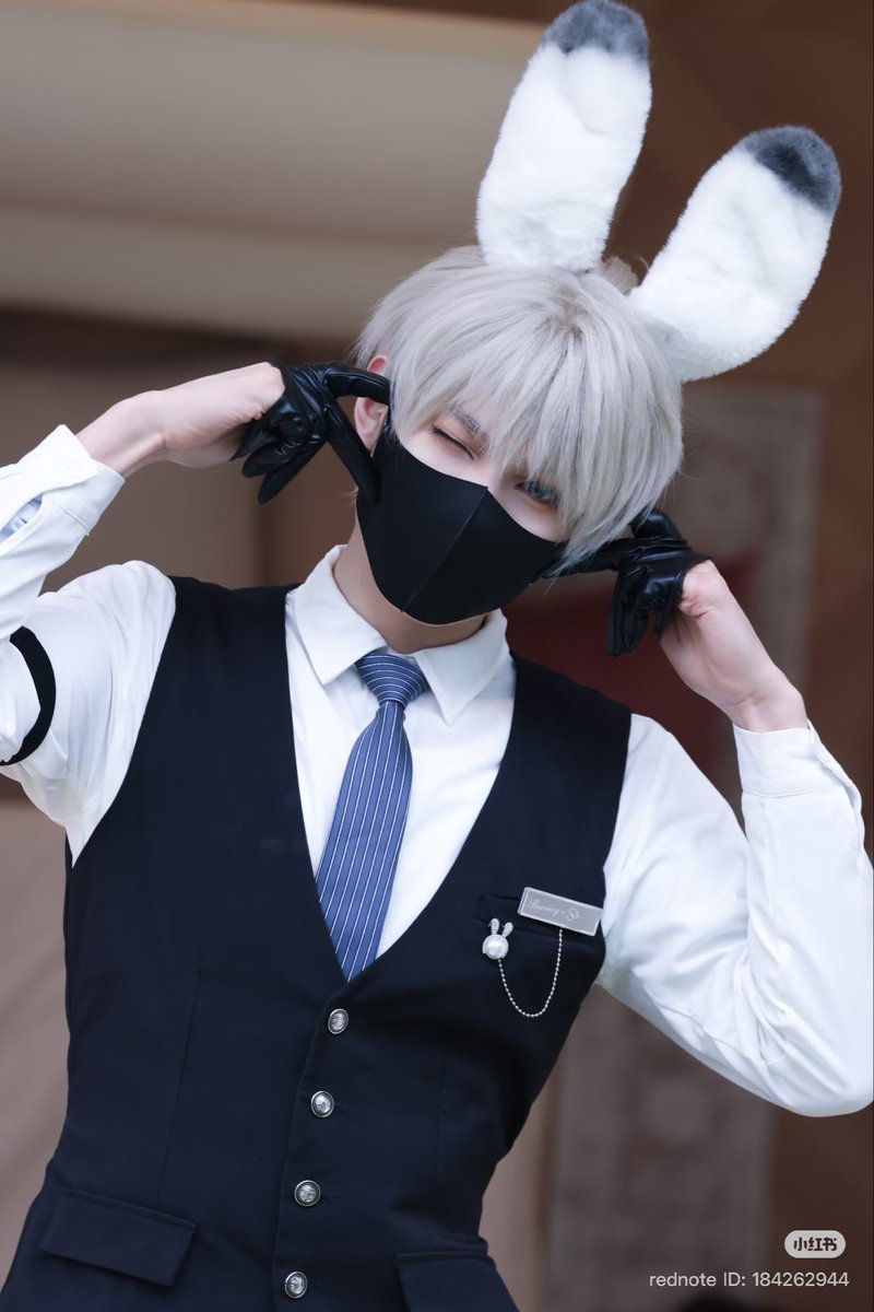 valluna19's tweet photo. ชอบเซปคนนี้มาก กระต่ายตัวใหญ่สุดๆ เดาว่าน่าจะเป็นแคสที่เป็นนักฟันดาบ เพราะตัวดูแน่น แต่แคสเซปรอบนี้ยิ้มเก่งมาก 💕🐰

https://t.co/KAQc16Hg3S https://t.co/cM9XbgNvVo