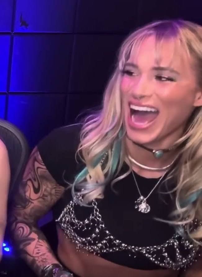 justin ✯ tweet media