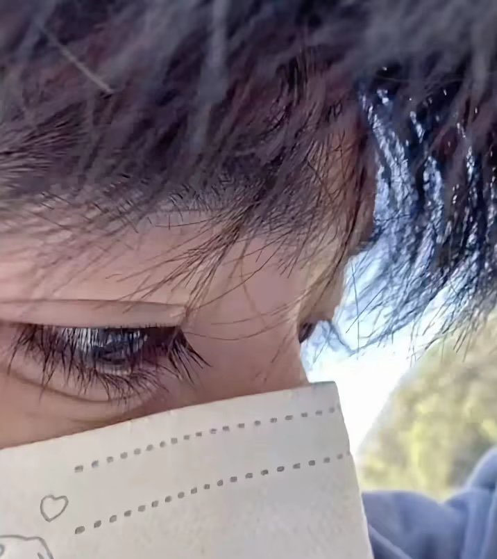 ขนตายาวสวยจังเลย

#เฉิงอี้ #Chengyi #成毅