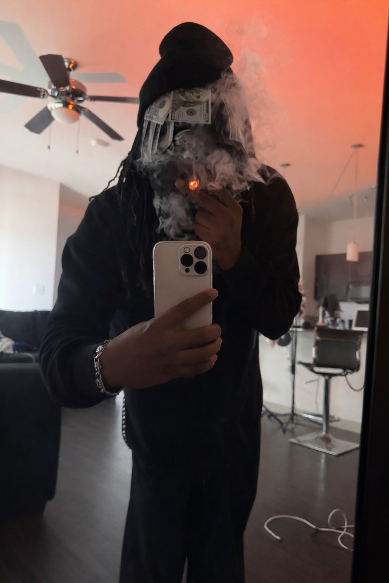 blvdshxt's tweet photo. 😌 https://t.co/ClSpmHDz0q