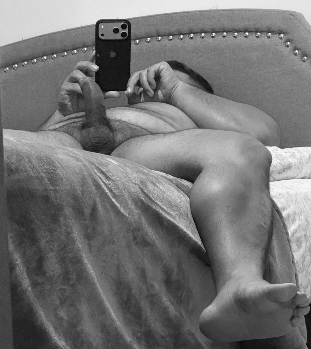 Aleon_Oficial's tweet photo. 😈Buenas Noches 🤗 https://t.co/HA3FN6gVzb