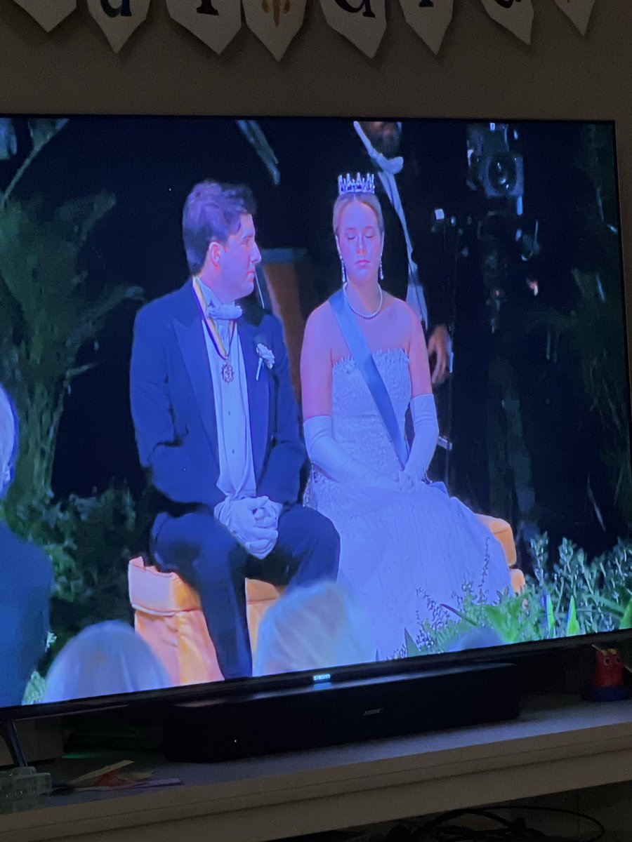 markdecker's tweet photo. That awkward arranged marriage #rexcomus https://t.co/BWjUsRp4MW