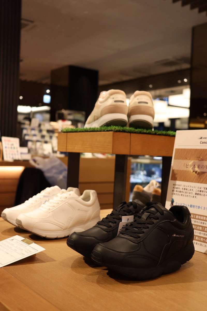nara_tbooks's tweet photo. オリエンタルシューズPOPUP SHOP
2026.2.18(水) - 3.1(日)
暮らしに寄り添う、奈良のくつ展
心地よさ、やさしさ、品格、その一歩が明日を変えるかもしれない。
日常使いの靴、ちょっとのお出かけ、旅行にも活躍してくれる様々なデザインの靴を取り揃えました。
#YAMATOism #MIDFOOT #奈良蔦屋書店 https://t.co/WAQrHqK3BY