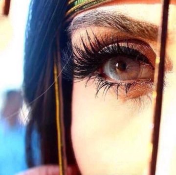 دائمًا اهتموا بأمهاتكُـم 
لأن الحياة الأولى بالنِسبة لهـا هوّ صحتكُم وسلامتكُم ونجاحكُم ، ولو اتتها الفُرصة لـ تقدم صحتها لأجل نجاحكُم وسلامتكُم لـ قدَّمتها دون اي تردُد ، لذلك كونوا لطيفين مع امهاتكُـم ، لأن الأم لا تعوض بـ كنوز الدنيا .