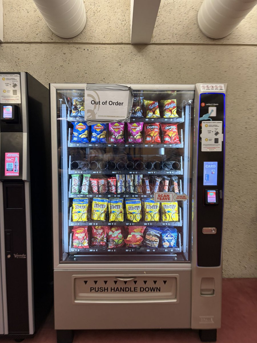 aobagina's tweet image. i saw like 5 people try and use this vending machine and get mad when it didnt work,, do people not read anymore