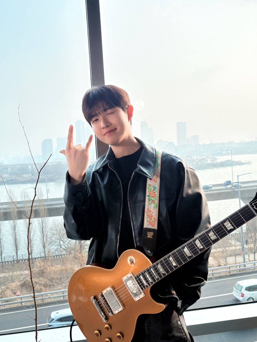 [📸] 2026.02.18

Led Zeppelin - Stairway To Heaven (Guitar Solo Cover by 재환)

#김재환 #KIMJAEHWAN