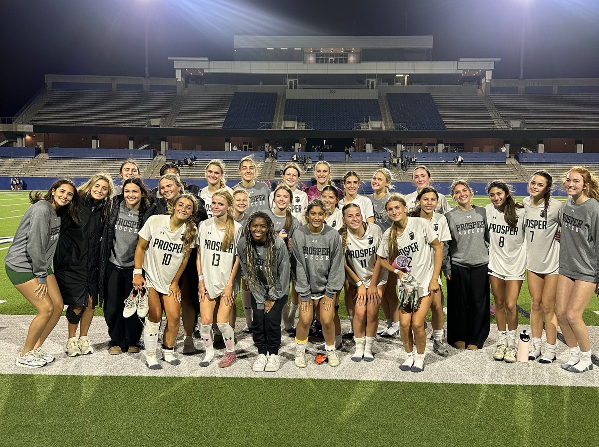 PHSWomensSoc's tweet photo. Final: Prosper 2  McKinney Boyd 0. Gutsy performance from the girls tonight! Can’t say enough about the effort from everyone despite not being at 100%. Proud of this group! Go Eagles! https://t.co/uyuklQuXwh