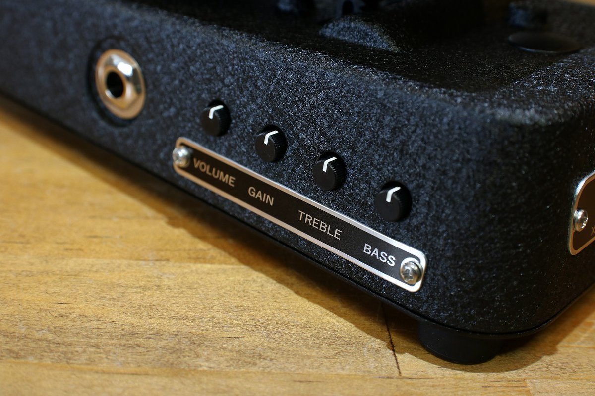 Xotique's tweet photo. Xotic Effectsの新製品「EP-Pro」が遂に発売です🔥
常時ONで使用するも良し、ここぞという時のブーストとして使うも良し！
どんな機材にも相性抜群なのが非常にXoticらしさを感じます💁‍♂️

Xotic EP-Pro

https://t.co/9F1W5Kb8yd

#楽器検索デジマート
#Xotic
#EPPro
#Xotique

@digimartnet https://t.co/aaGsGdOl50