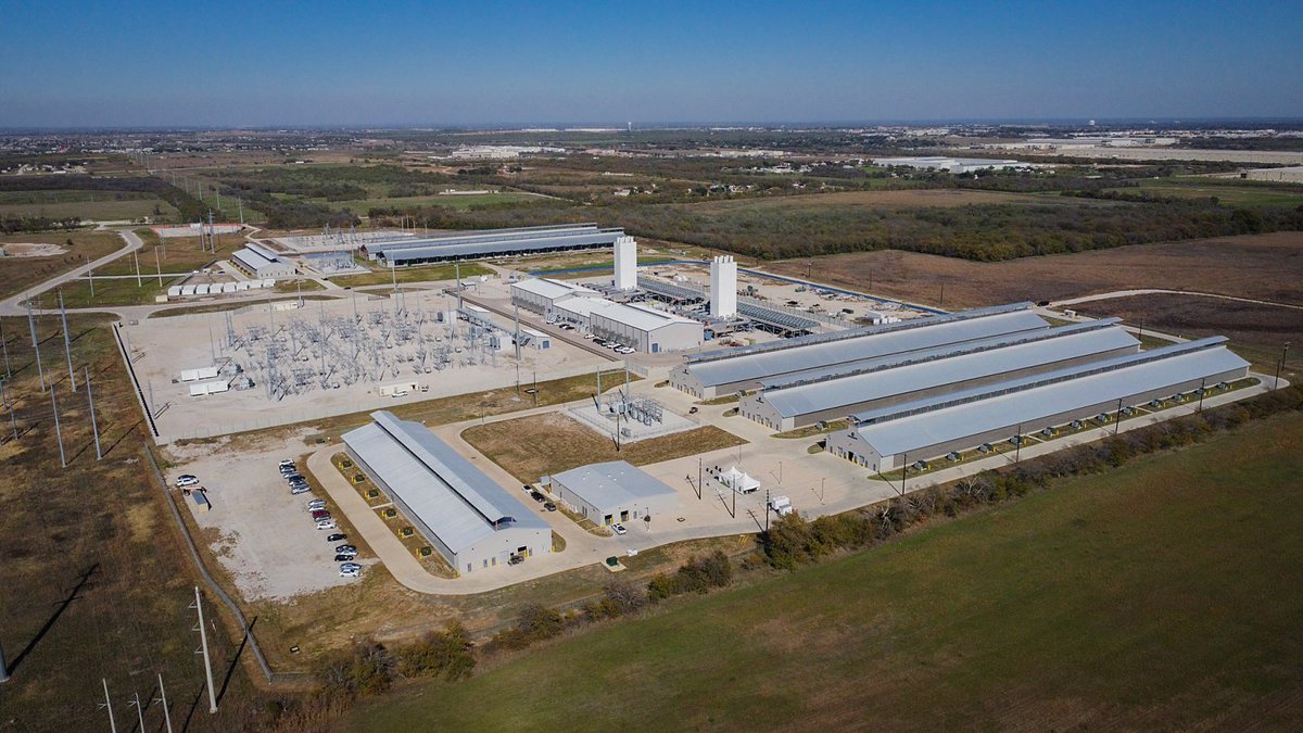 btc5000sws's tweet image. 내가 투자한 재개발 빌라가 관리처분나고 
착공들어가는거 경험하신분?

삼성물산이 시공사면 더 짜릿한데
비트코인은 전세계 자본이 들어와서 착공중인거임, 특히 미국

가격이 요동치는건 발목에 넘실대는 잔파도같은거고 
큰 그림은 헤시레이트/반감기/희소성+수요 공급임

지금 트레이더