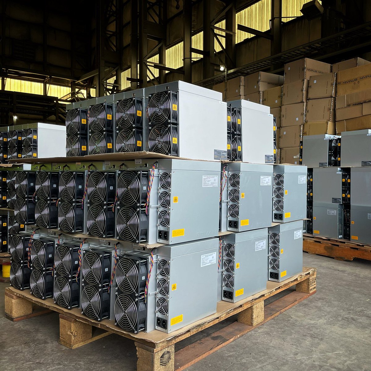 btc5000sws's tweet image. 내가 투자한 재개발 빌라가 관리처분나고 
착공들어가는거 경험하신분?

삼성물산이 시공사면 더 짜릿한데
비트코인은 전세계 자본이 들어와서 착공중인거임, 특히 미국

가격이 요동치는건 발목에 넘실대는 잔파도같은거고 
큰 그림은 헤시레이트/반감기/희소성+수요 공급임

지금 트레이더