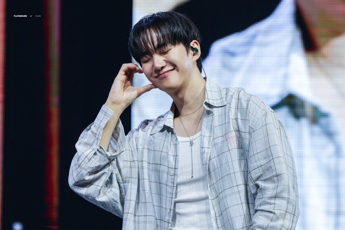 Nataliemiumiu tweet media