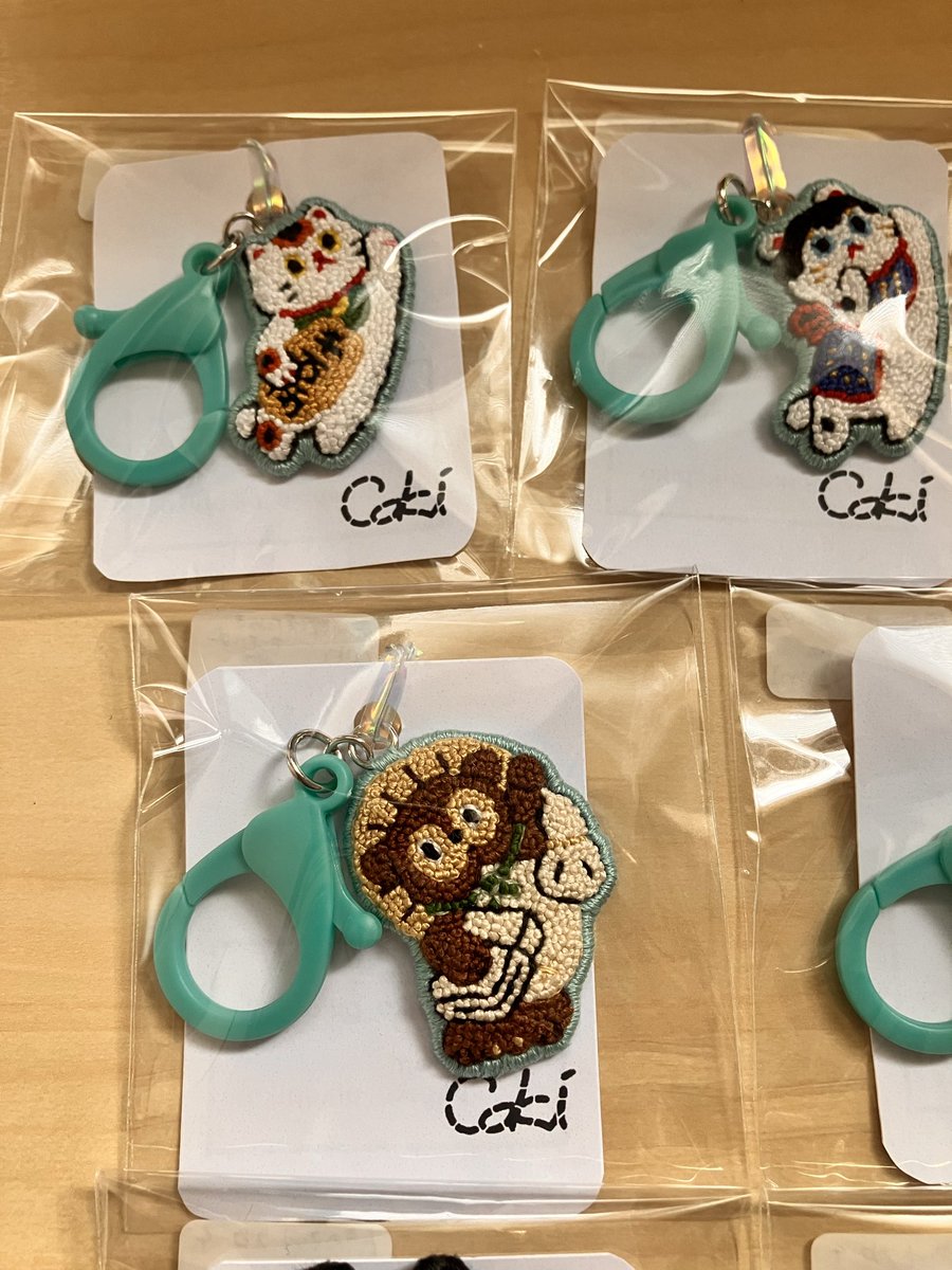 cokiさんのキーホルダー、ブローチ、ピアスが届きました！ぜひ店頭で