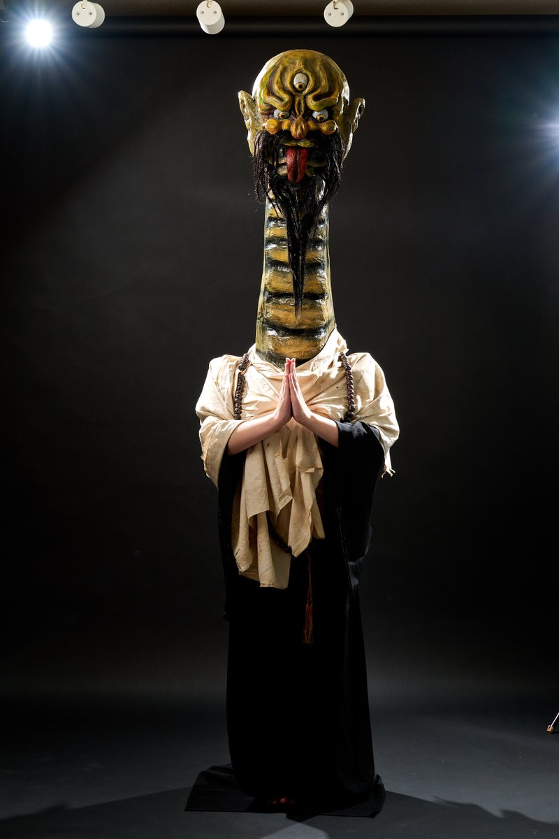 稲田さん（<a href="/usalica/">稲田大樹 / Daiki Inada</a>）に百妖箱の妖怪たちを一体ずつ撮影してもらっています。
1日では全部取りきれなかったので、続きはまた後日。
これが終われば、百妖箱妖怪人気投票をして、上位妖怪を量産し、レンタルできるようにしたいと思います。