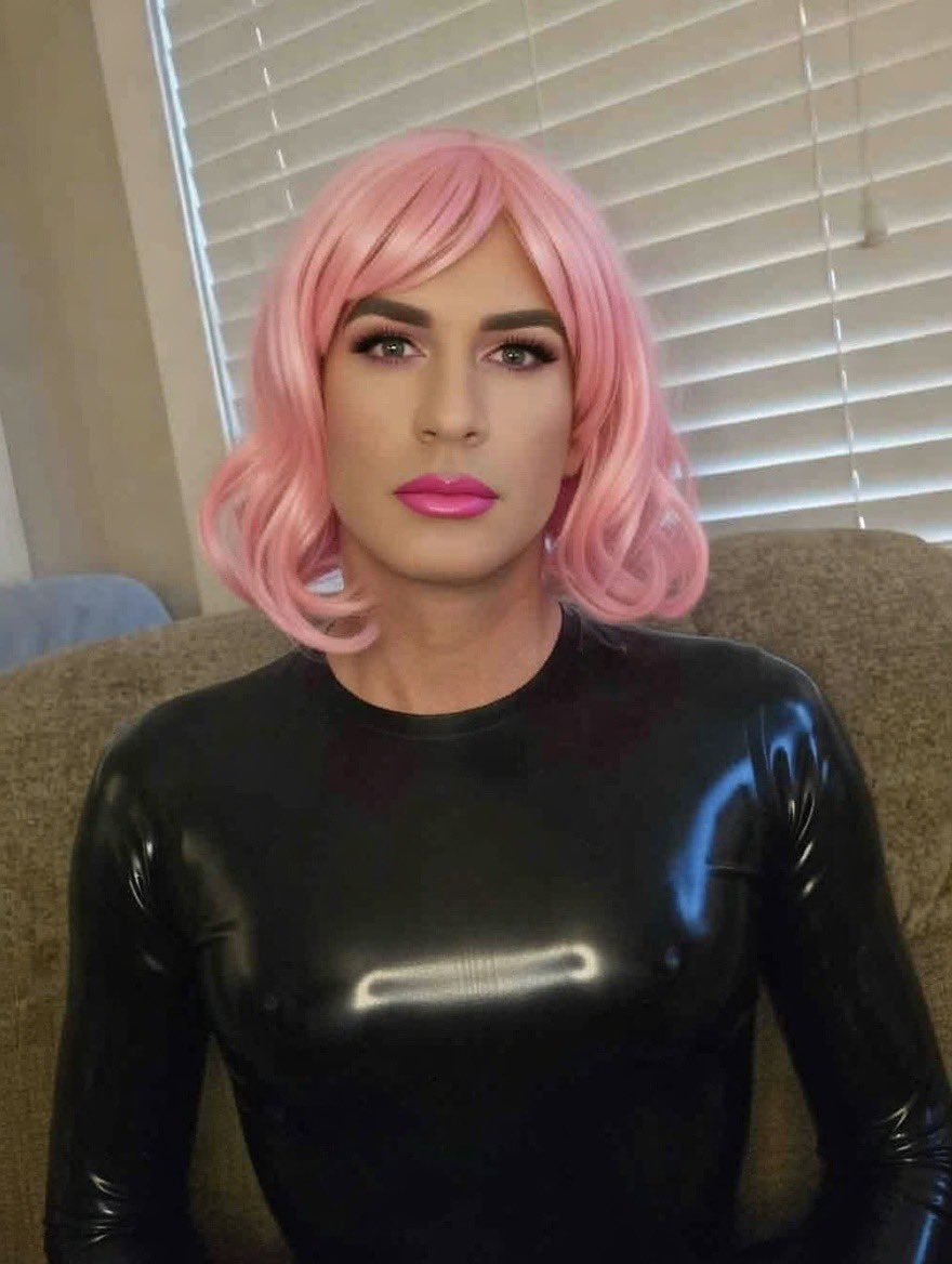 Dressed up in makeup and wig!! 💋💋

#sissy #crossdresser #sissyslut