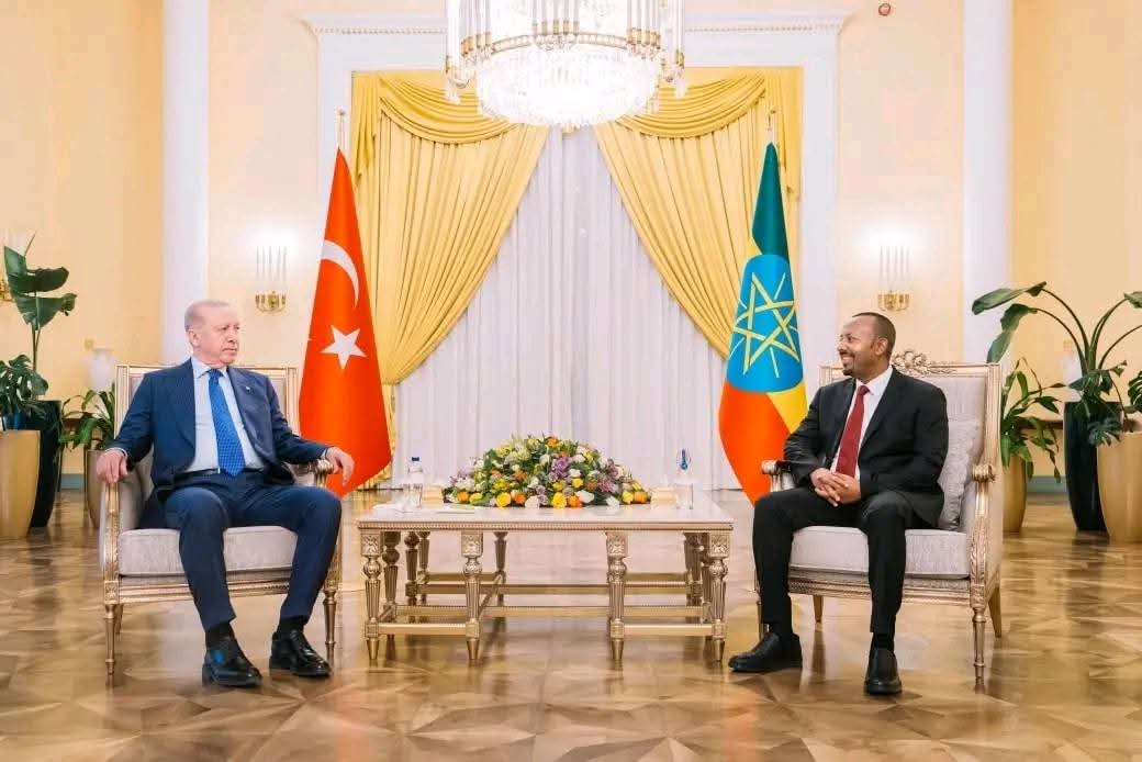 kirkosppp's tweet photo. Ethiopia's Abiy Ahmed met with Recep Tayyip Erdoğan of Türkiye  in Addis Ababa for high-level talks aimed at strengthening Ethiopia–Türkiye ties. 
#aa_prosperity #Ethiopia #addisababa 
#kirkos_prosperity
Recep Tayyip Erdoğan  Türkiye Gazetesi https://t.co/KGIR3XlDci