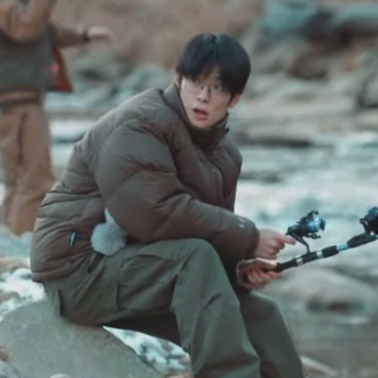 🎣 ( •́ ·̫ •̀ ) .... ♡