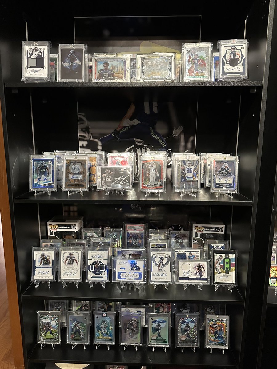 dwightseattle's tweet photo. @tomrollman Hook a brother up, I would love to put some in my display case! https://t.co/jarPnJlp3L