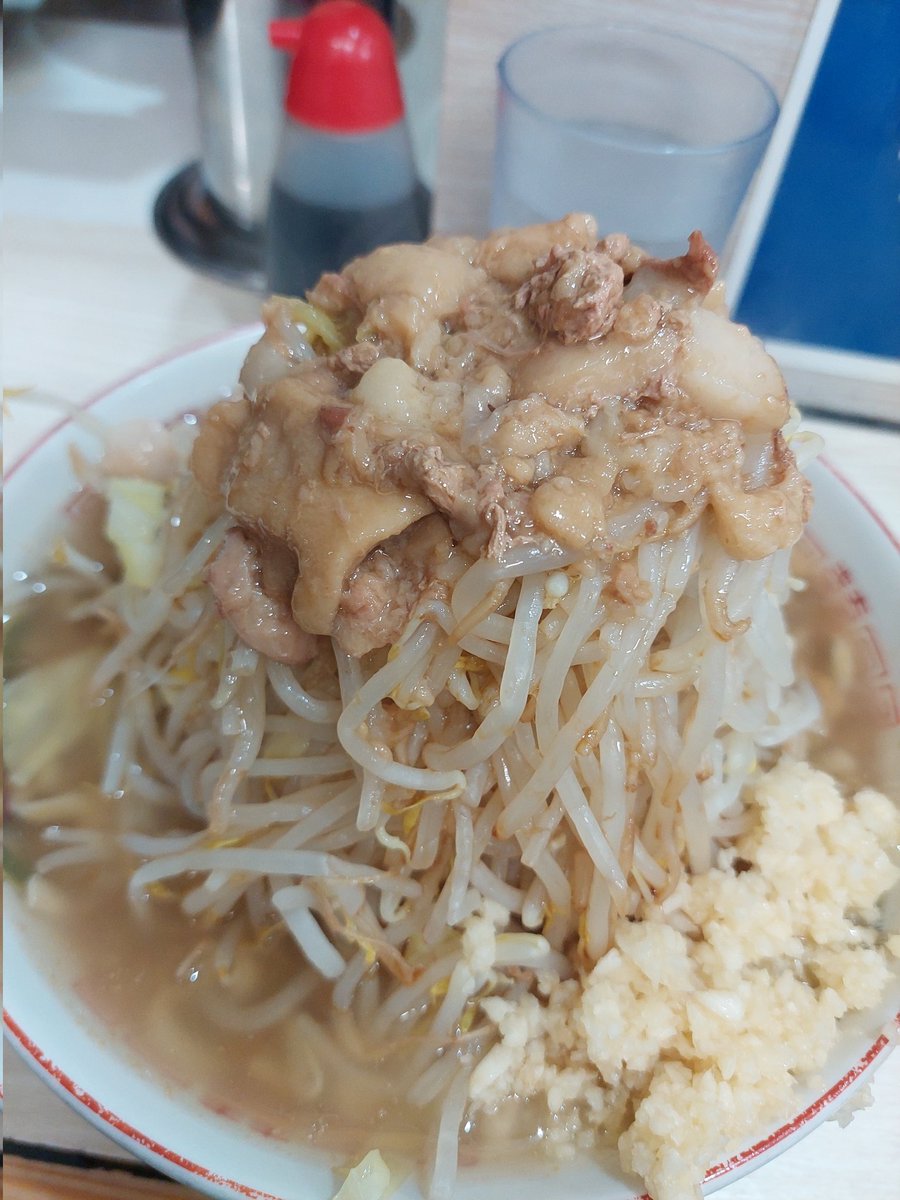 ama3158's tweet photo. 夢で逢えたら八王子
パンチ、味、破壊力ともに最強クラス！
富士丸好きな自分には最高の一杯👍いろいろインスパイアあるけど西東京地区最強です🏆 https://t.co/NkMagMp7Ay