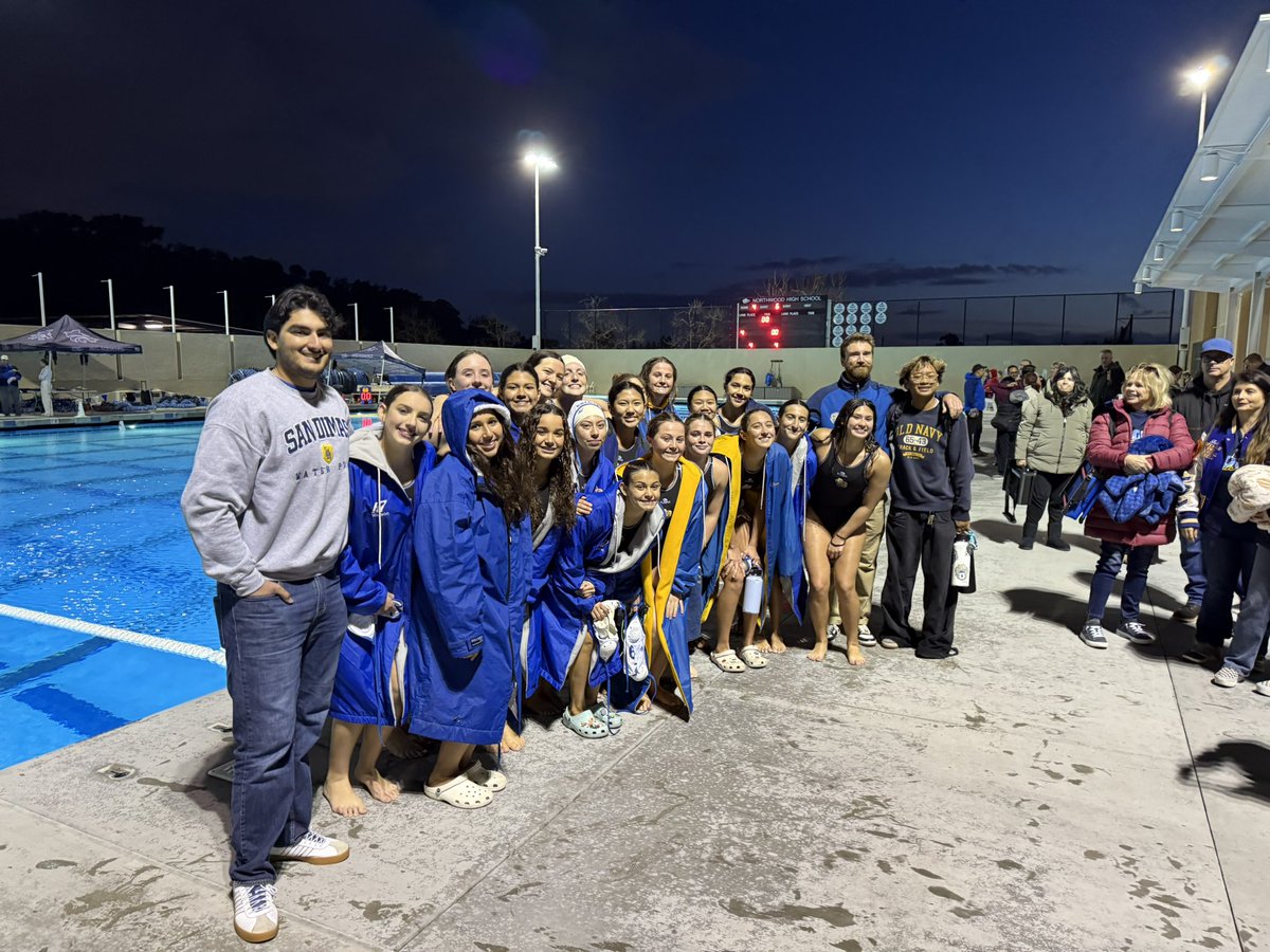 SDHSAquatics's tweet photo. San Dimas Girls Water Polo make it back to back finals! SDHS won D4 last year and just beat Northwood 6-4 in the semi finals of D3. They play Glendora this Saturday at Mt. Sac. Go Saints! @SGVNSports https://t.co/MBtXCwSey7